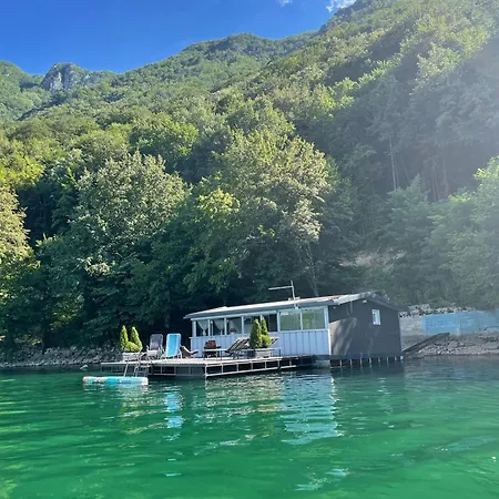 Splav Andjela Tatil Evi