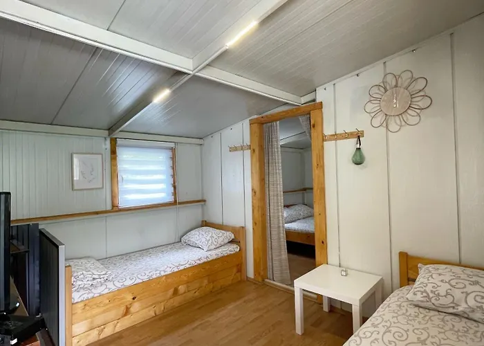 Splav Andjela Tatil Evi