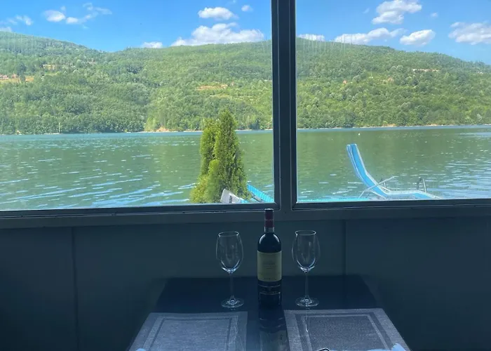 Splav Andjela Tatil Evi Perucac